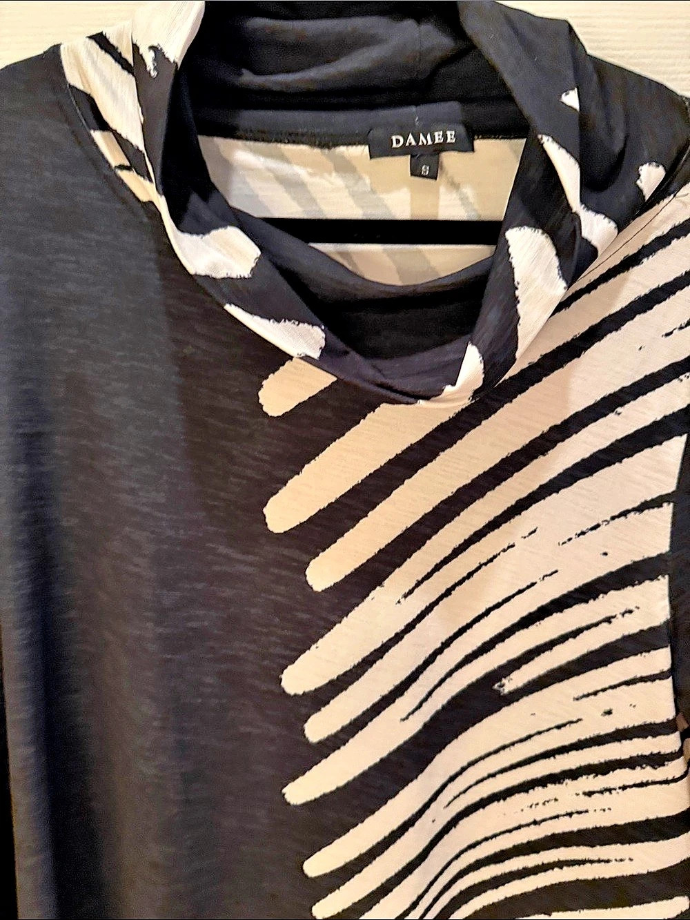 DAMEE Abstract Print Tunic Size Small Like New - Picture 3 of 6